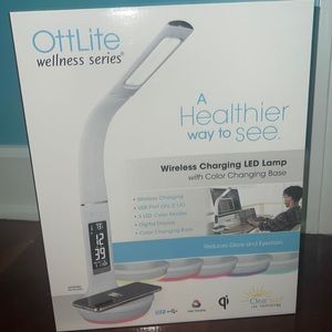 Wireless charging LED LAMP (great condition)